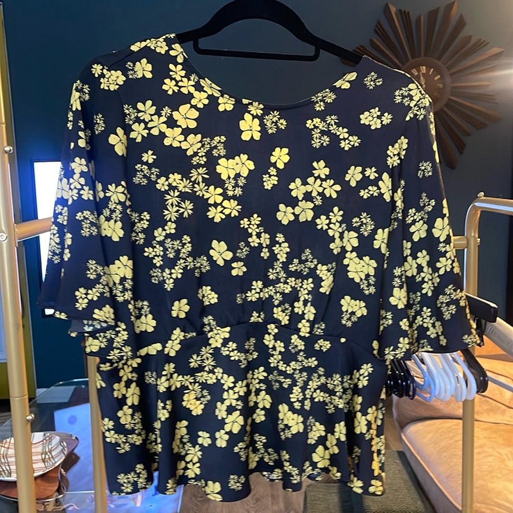 Who wear what satin blouse yellow floral design peplum shape great condition